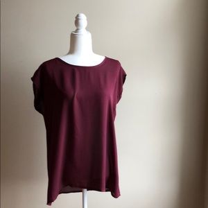 A Dip of Darling maroon top size L.